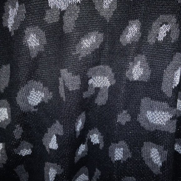 NWT!!! KENDALL + KYLIE Animal Print Sweater Pullover Women's Size M - Picture 10 of 11